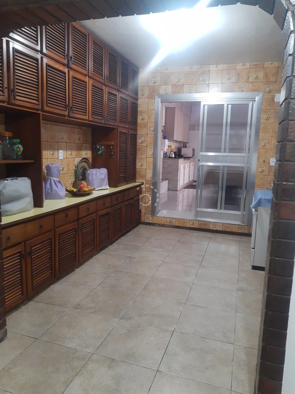 Casa à venda com 312m², 3 quartos, 1 suíte, 3 vagas no bairro Cavalhada em Porto Alegre - Foto 12