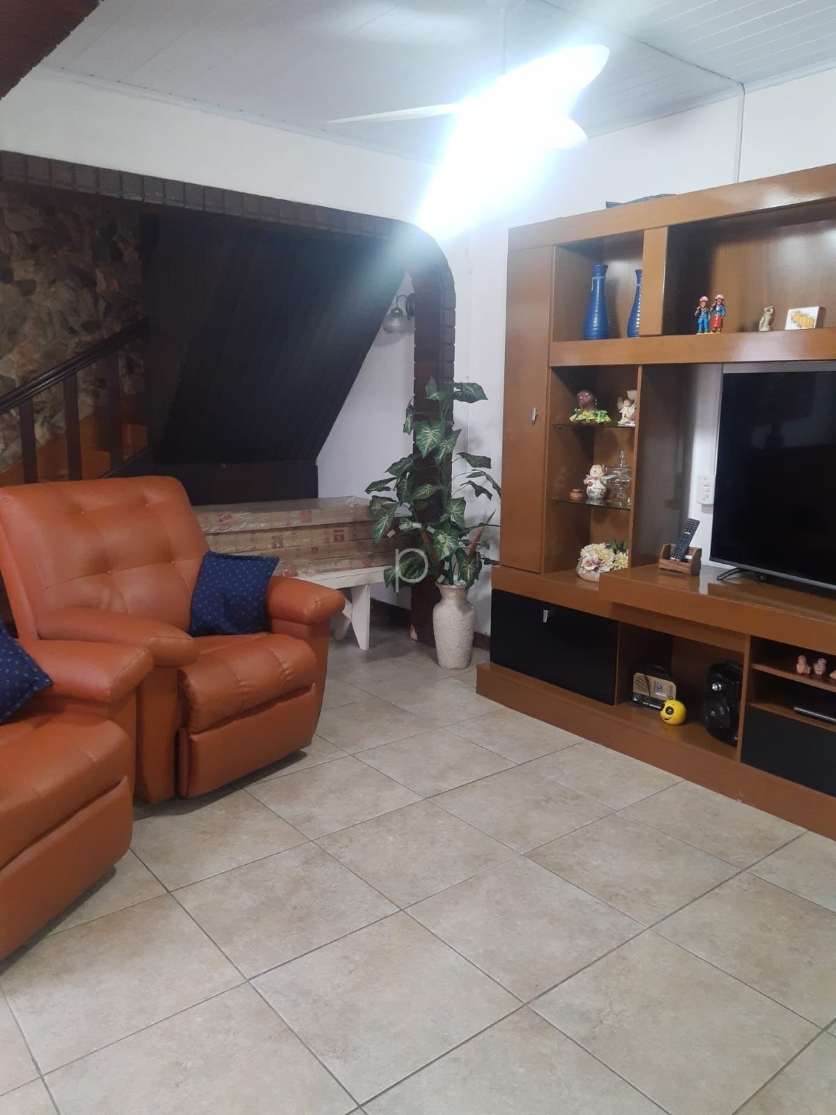 Casa à venda com 312m², 3 quartos, 1 suíte, 3 vagas no bairro Cavalhada em Porto Alegre - Foto 10