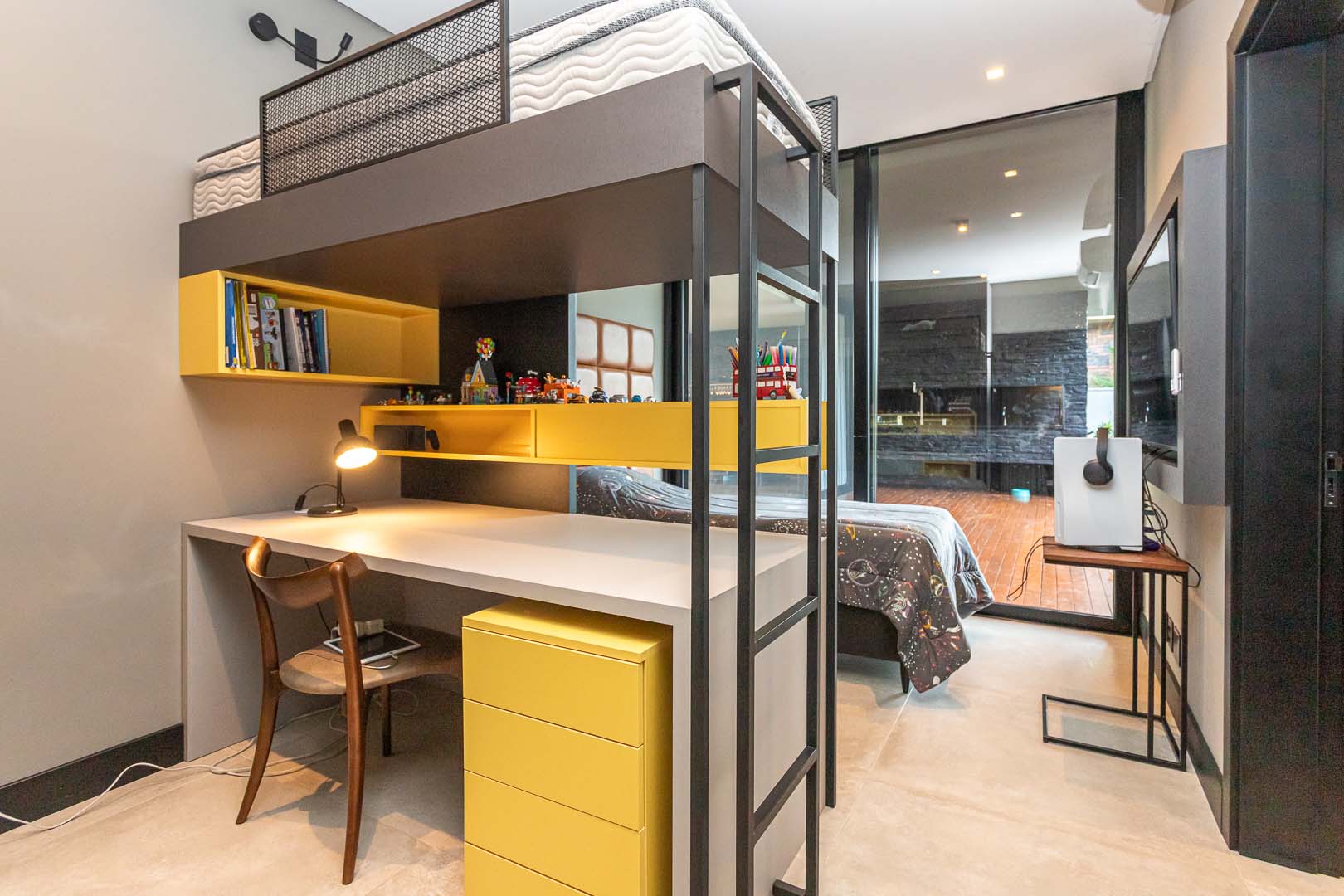 Casa em Condomínio à venda com 327m², 3 quartos, 3 suítes no bairro Terra Ville em Porto Alegre - Foto 17