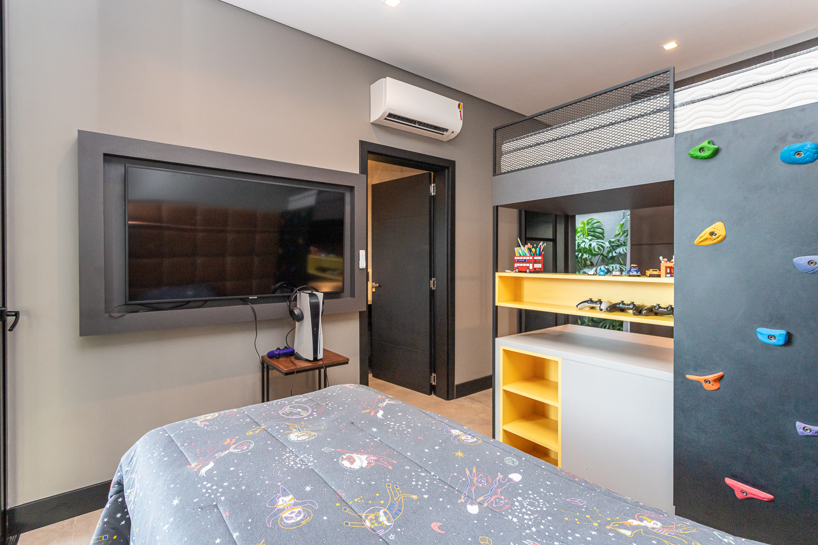 Casa em Condomínio à venda com 327m², 3 quartos, 3 suítes no bairro Terra Ville em Porto Alegre - Foto 21