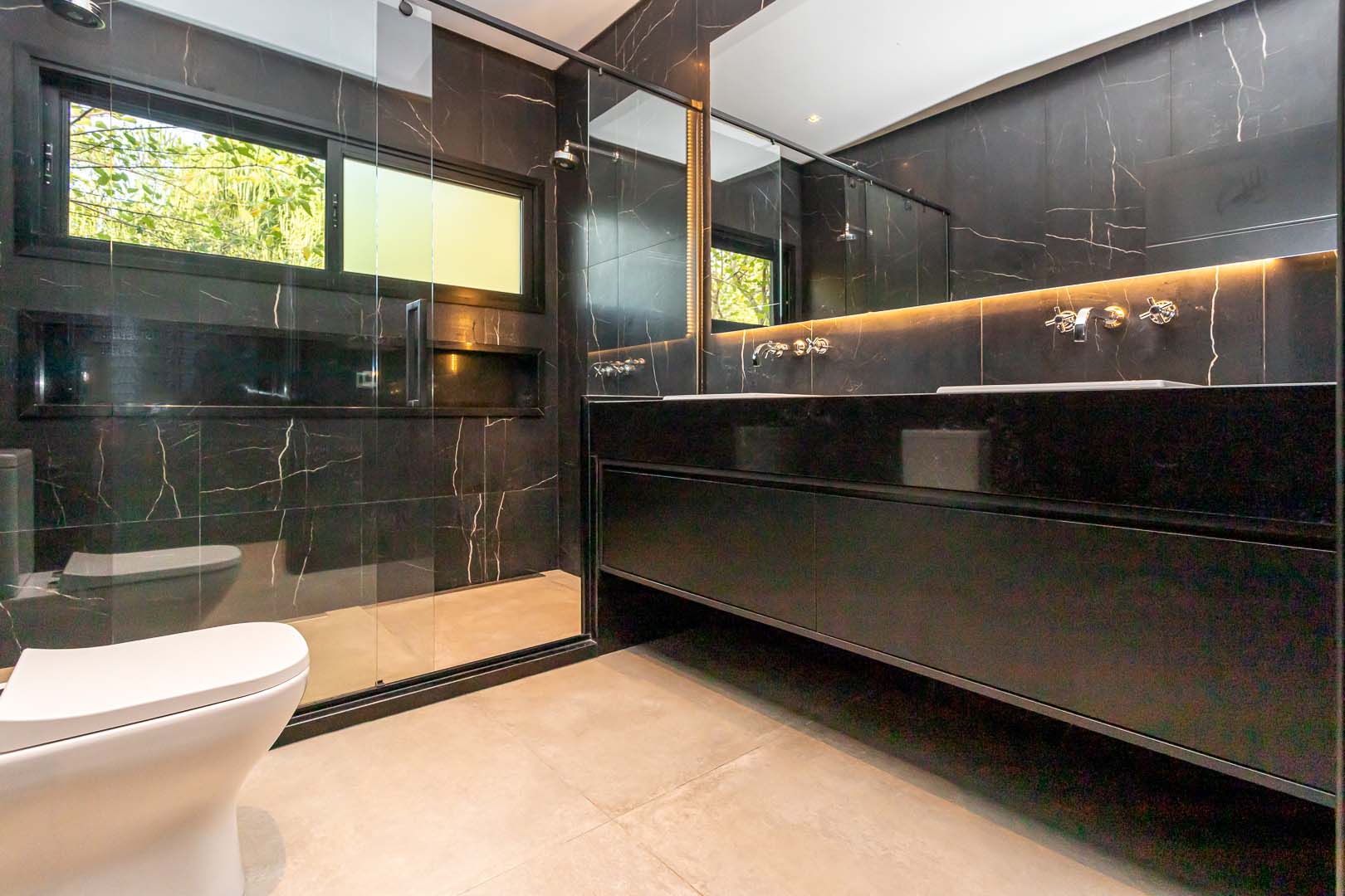 Casa em Condomínio à venda com 327m², 3 quartos, 3 suítes no bairro Terra Ville em Porto Alegre - Foto 34