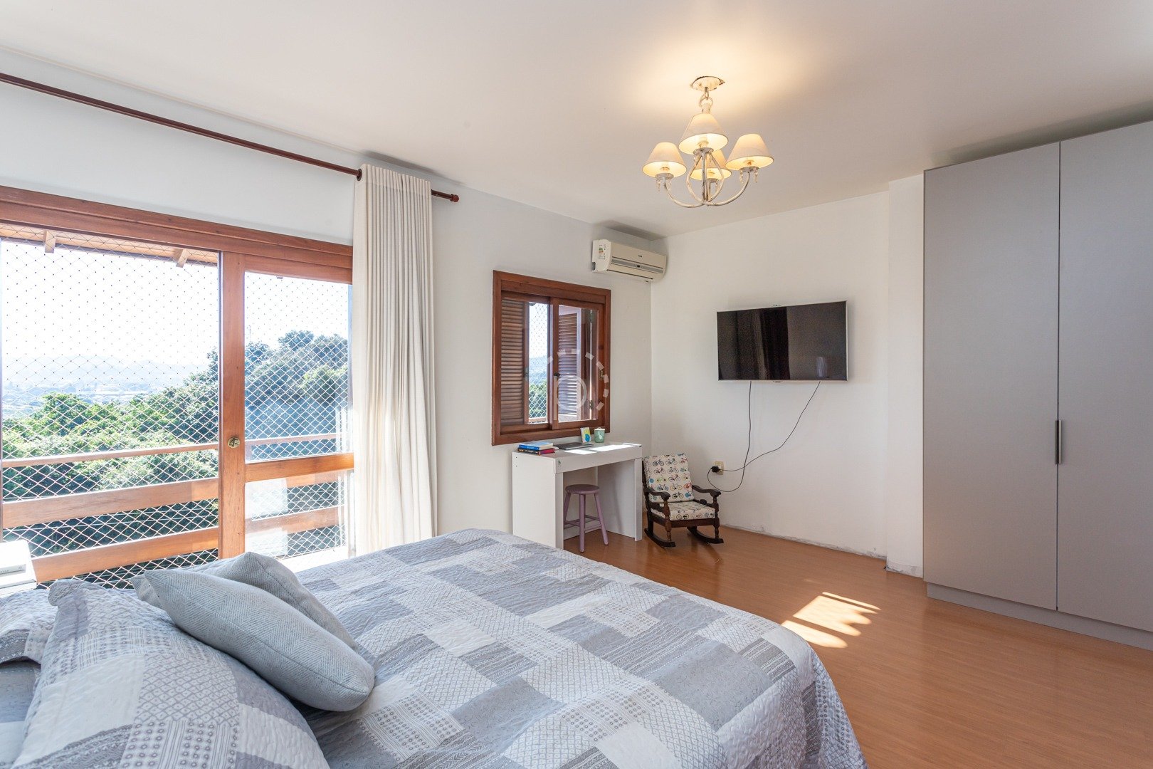 Casa à venda com 189m², 3 quartos, 1 suíte, 2 vagas no bairro Espirito Santo em Porto Alegre - Foto 29