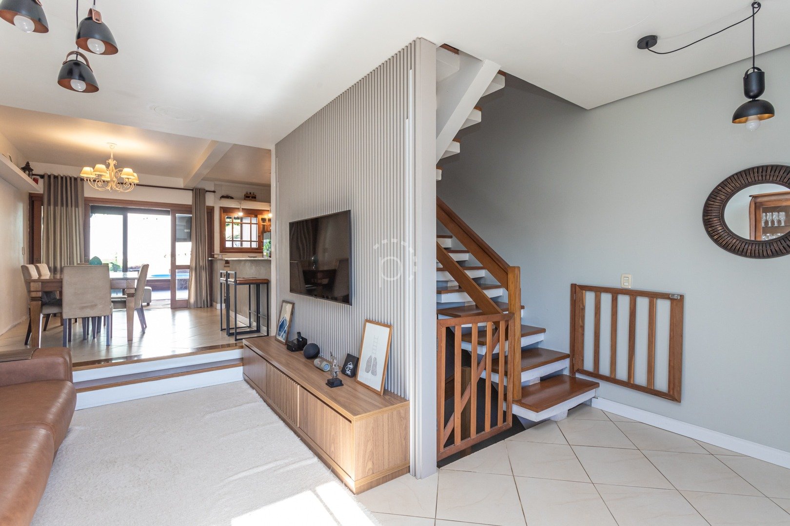 Casa à venda com 189m², 3 quartos, 1 suíte, 2 vagas no bairro Espirito Santo em Porto Alegre - Foto 3