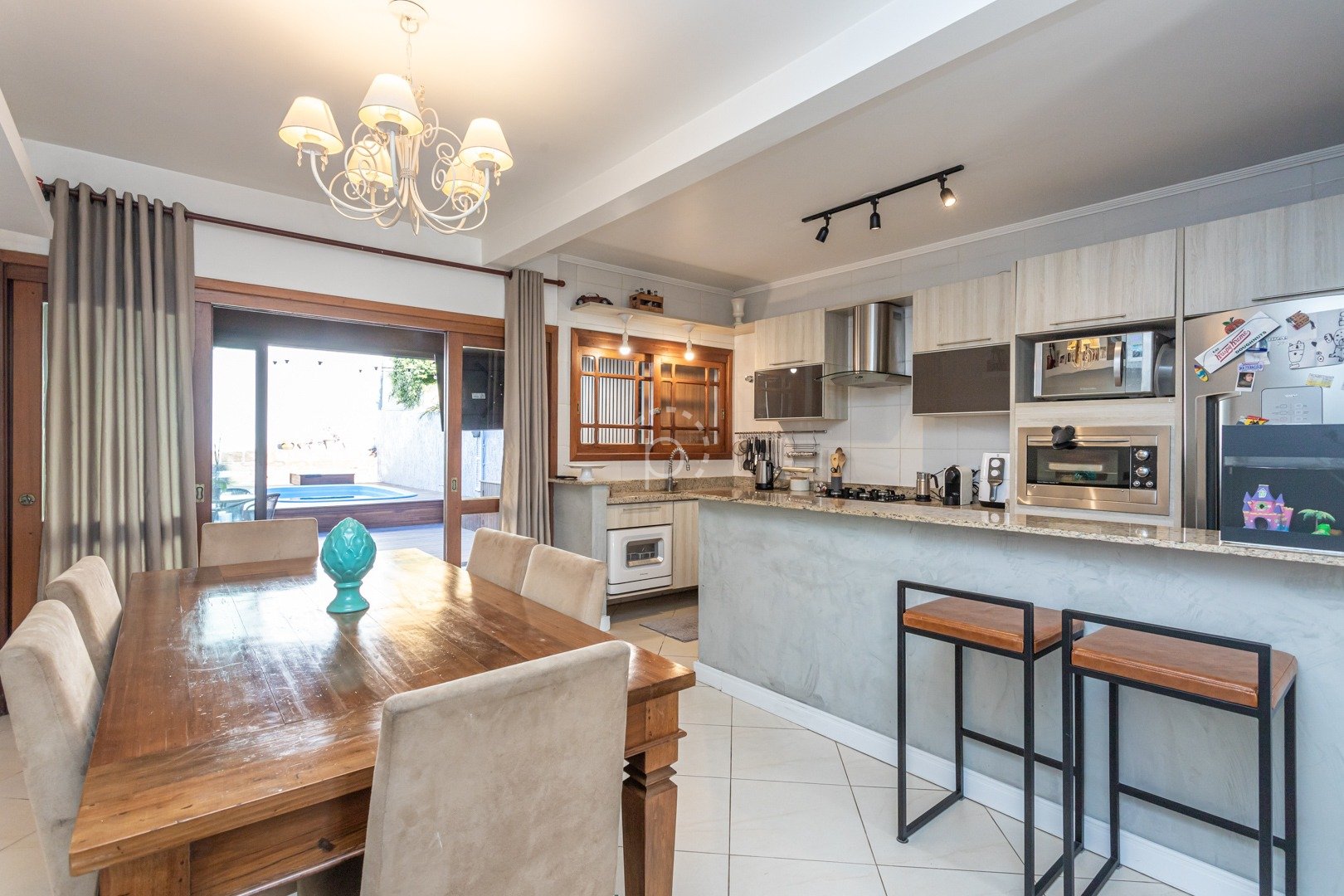 Casa à venda com 189m², 3 quartos, 1 suíte, 2 vagas no bairro Espirito Santo em Porto Alegre - Foto 10