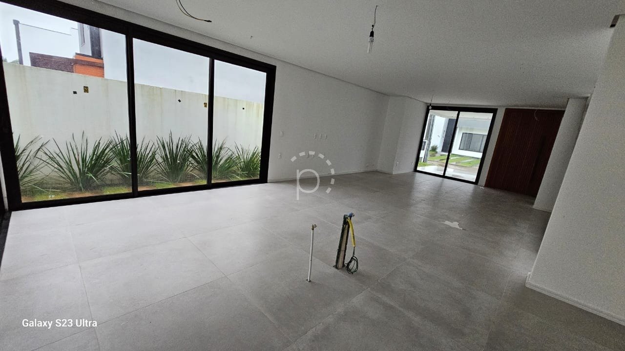 Casa em Condomínio à venda com 203m², 3 quartos, 3 suítes, 2 vagas no bairro Ipanema em Porto Alegre - Foto 3