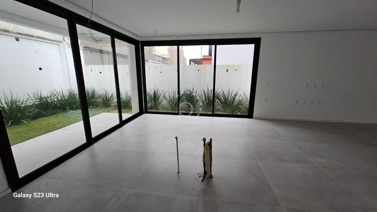 Casa em Condomínio à venda com 203m², 3 quartos, 3 suítes, 2 vagas no bairro Ipanema em Porto Alegre - Foto 4