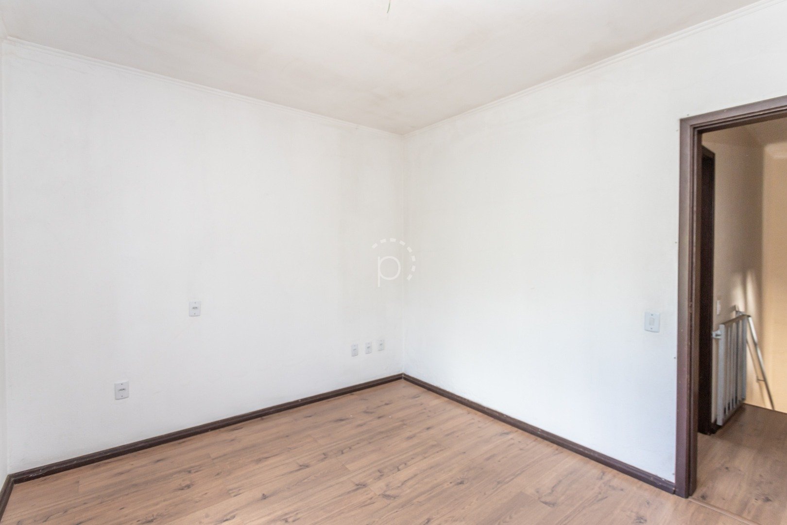 Casa à venda com 290m², 3 quartos, 1 suíte, 4 vagas no bairro Ipanema em Porto Alegre - Foto 16