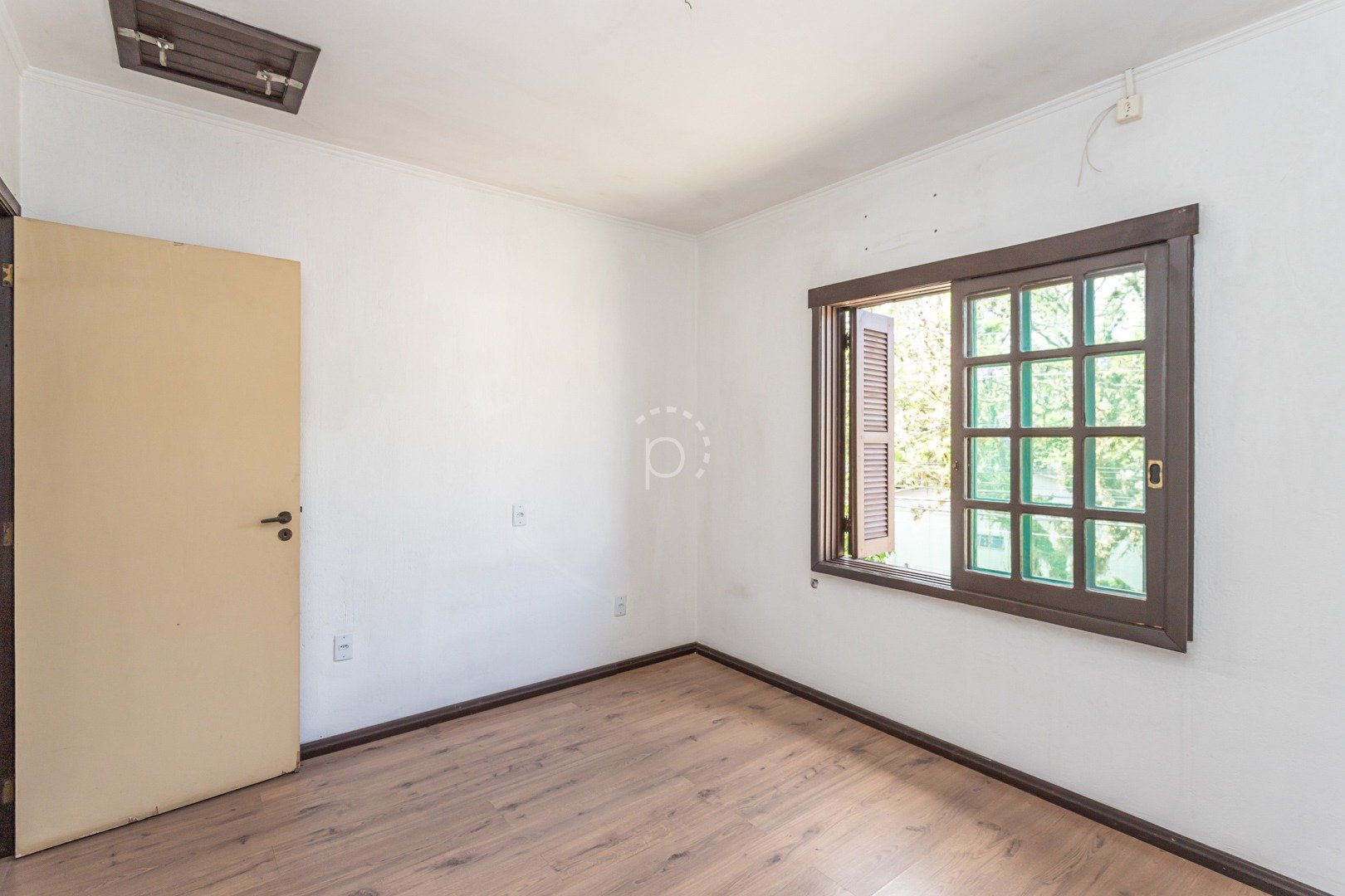 Casa à venda com 290m², 3 quartos, 1 suíte, 4 vagas no bairro Ipanema em Porto Alegre - Foto 18