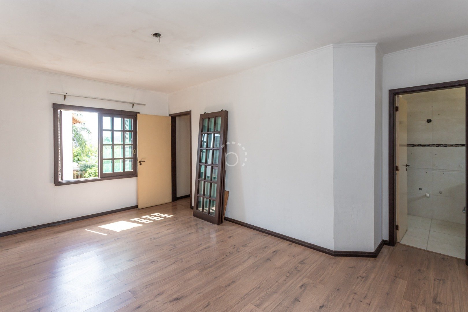 Casa à venda com 290m², 3 quartos, 1 suíte, 4 vagas no bairro Ipanema em Porto Alegre - Foto 29