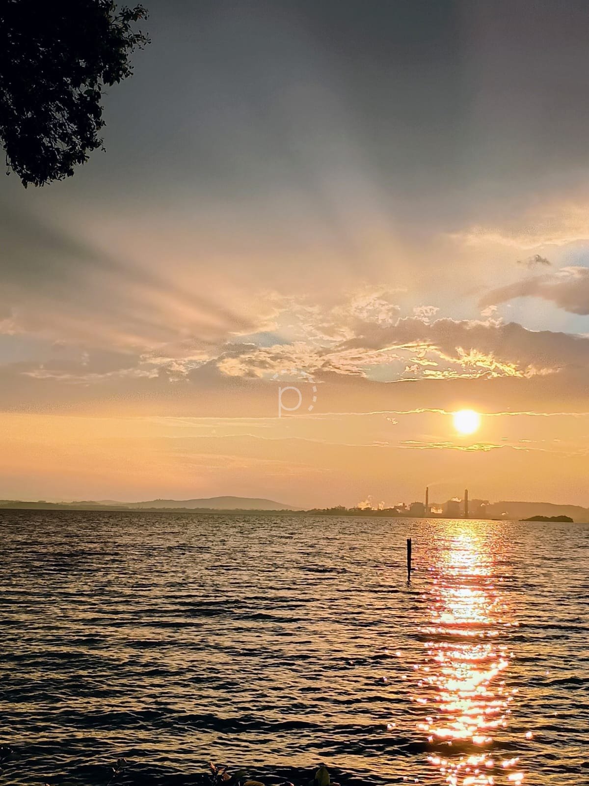 Casa à venda com 120m², 4 quartos, 1 suíte, 8 vagas no bairro Tristeza em Porto Alegre - Foto 15