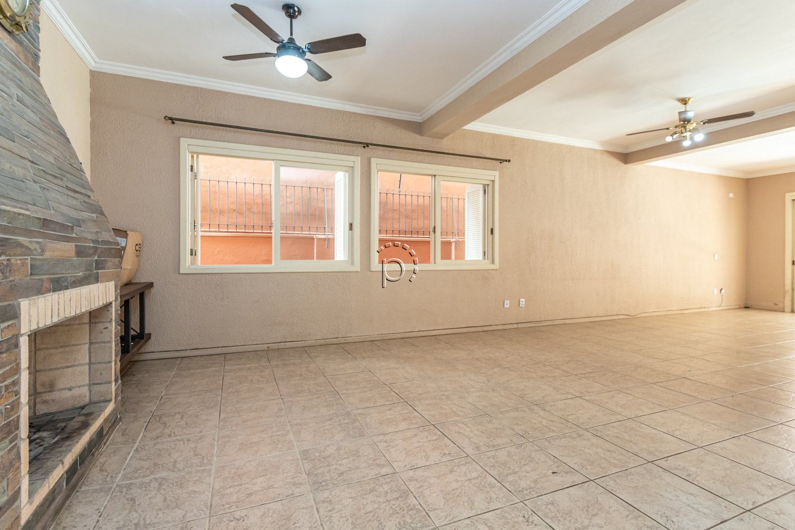 Casa para alugar com 400m², 5 quartos no bairro Tristeza em Porto Alegre - Foto 2