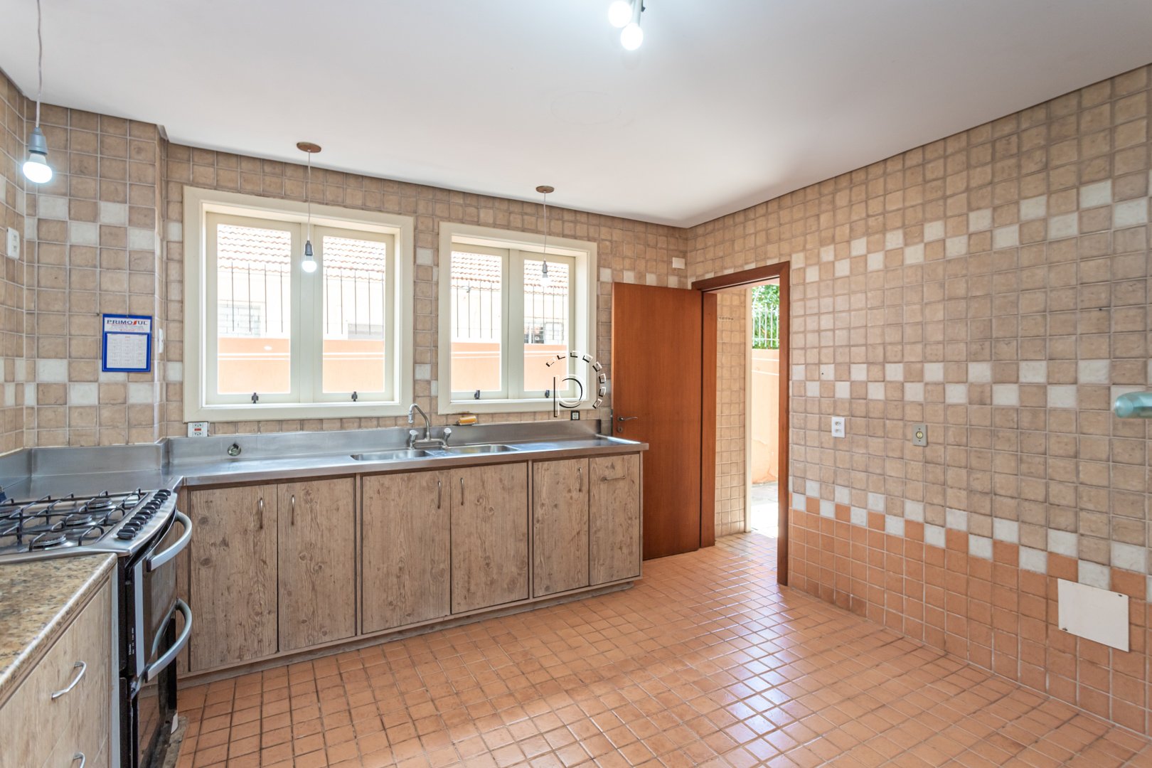 Casa para alugar com 400m², 5 quartos no bairro Tristeza em Porto Alegre - Foto 8