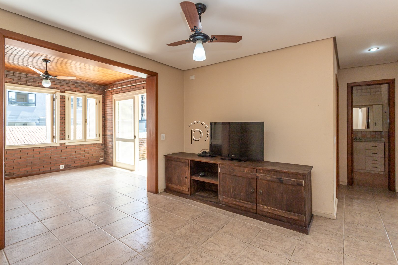 Casa para alugar com 400m², 5 quartos no bairro Tristeza em Porto Alegre - Foto 16