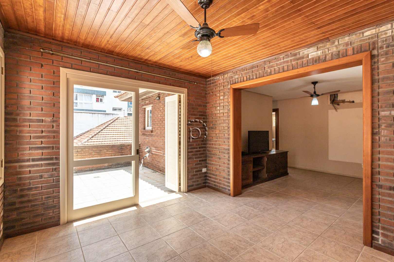 Casa para alugar com 400m², 5 quartos no bairro Tristeza em Porto Alegre - Foto 18