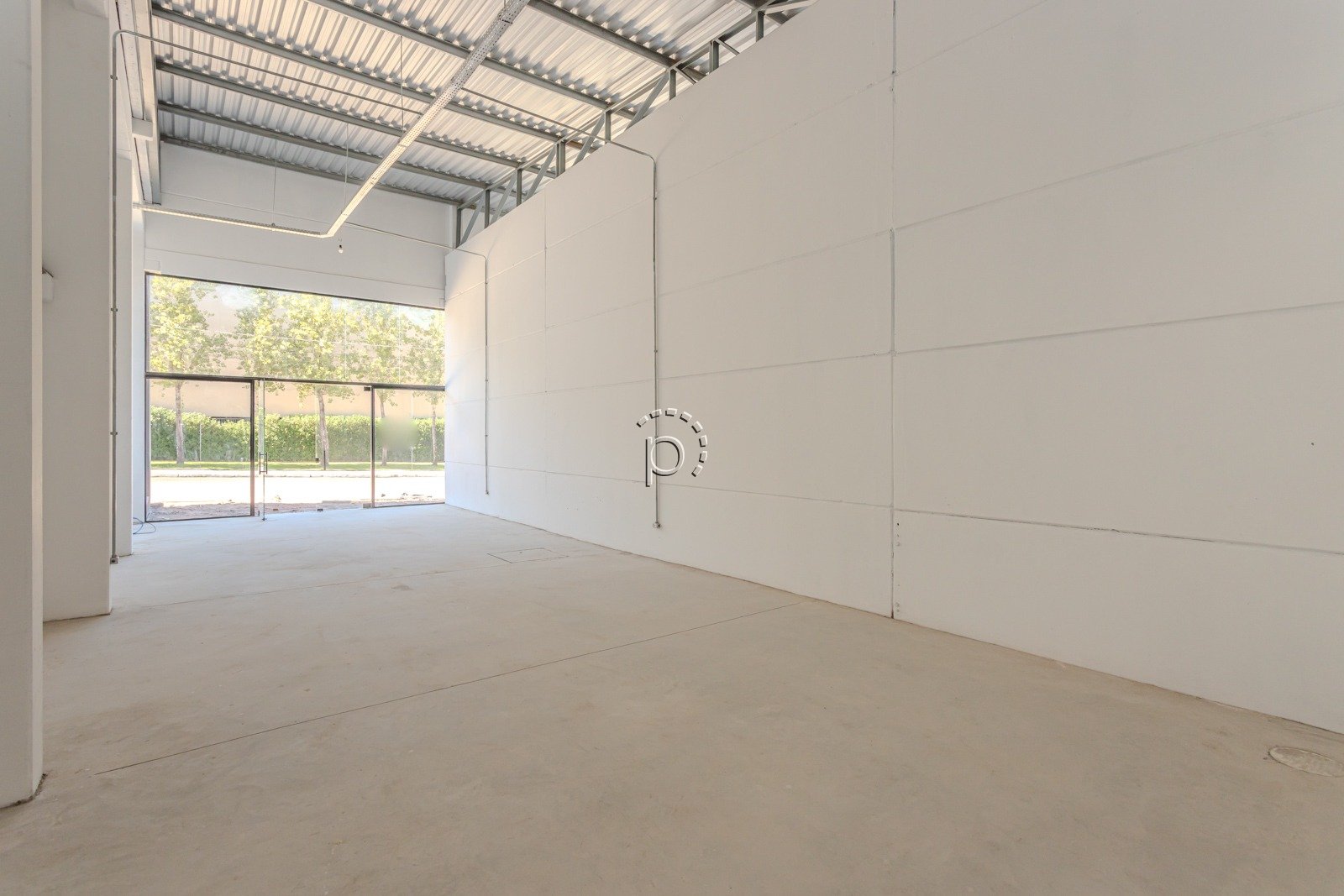 Loja para alugar com 103m², 10 vagas no bairro Hípica em Porto Alegre - Foto 1