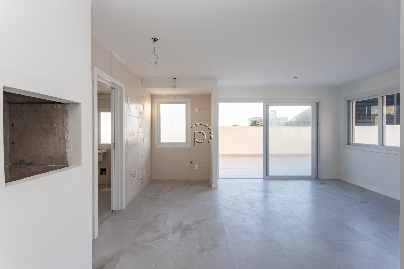 Apartamento à venda com 93m², 3 quartos, 3 suítes, 2 vagas no bairro Tristeza em Porto Alegre - Foto 3