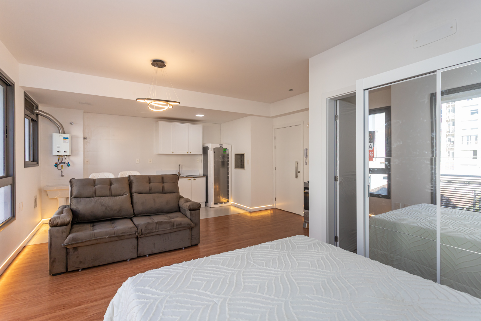 Apartamento para alugar com 41m², 1 quarto, 1 vaga no bairro Tristeza em Porto Alegre - Foto 2