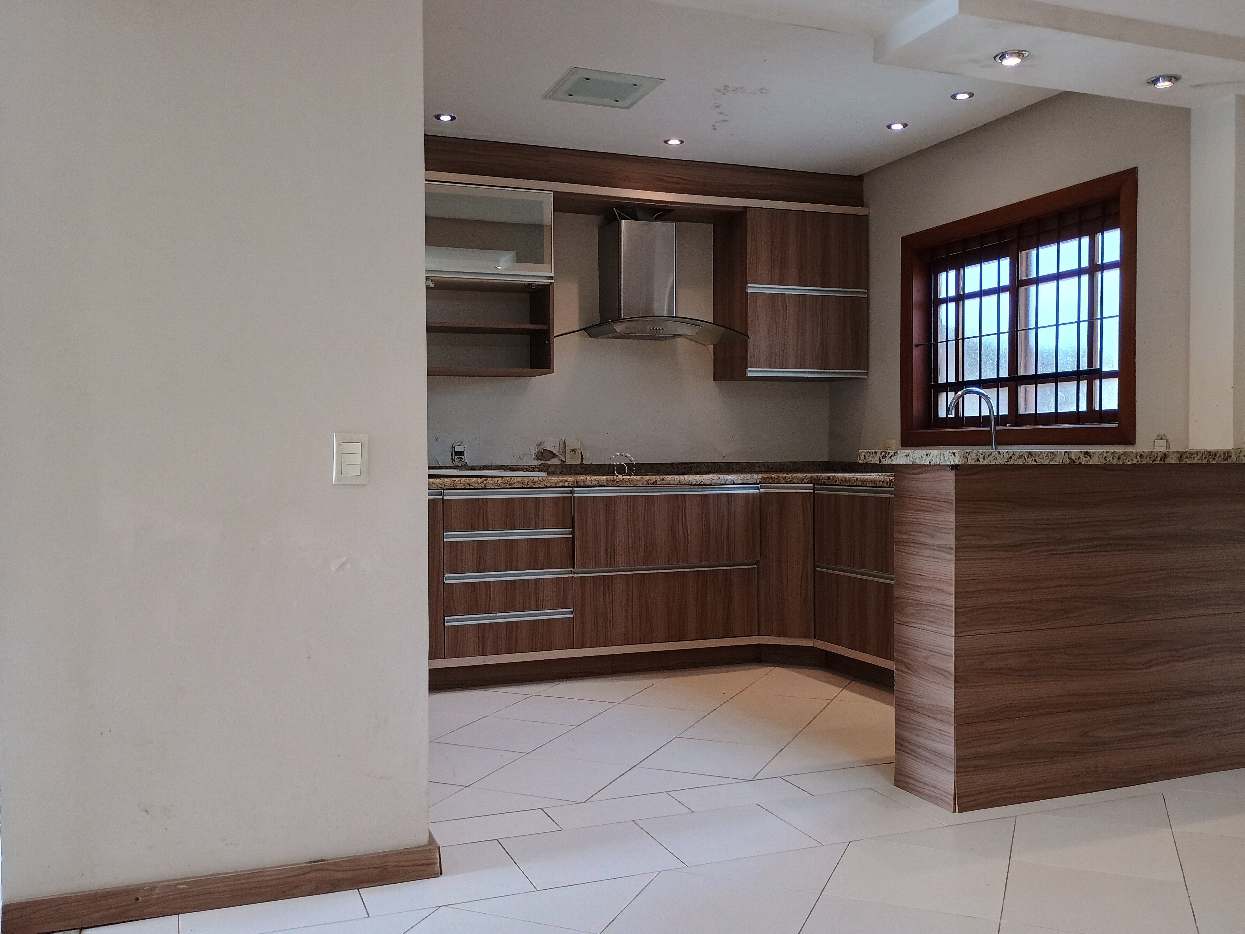 Casa à venda com 197m², 3 quartos, 1 suíte, 2 vagas no bairro Hípica em Porto Alegre - Foto 6