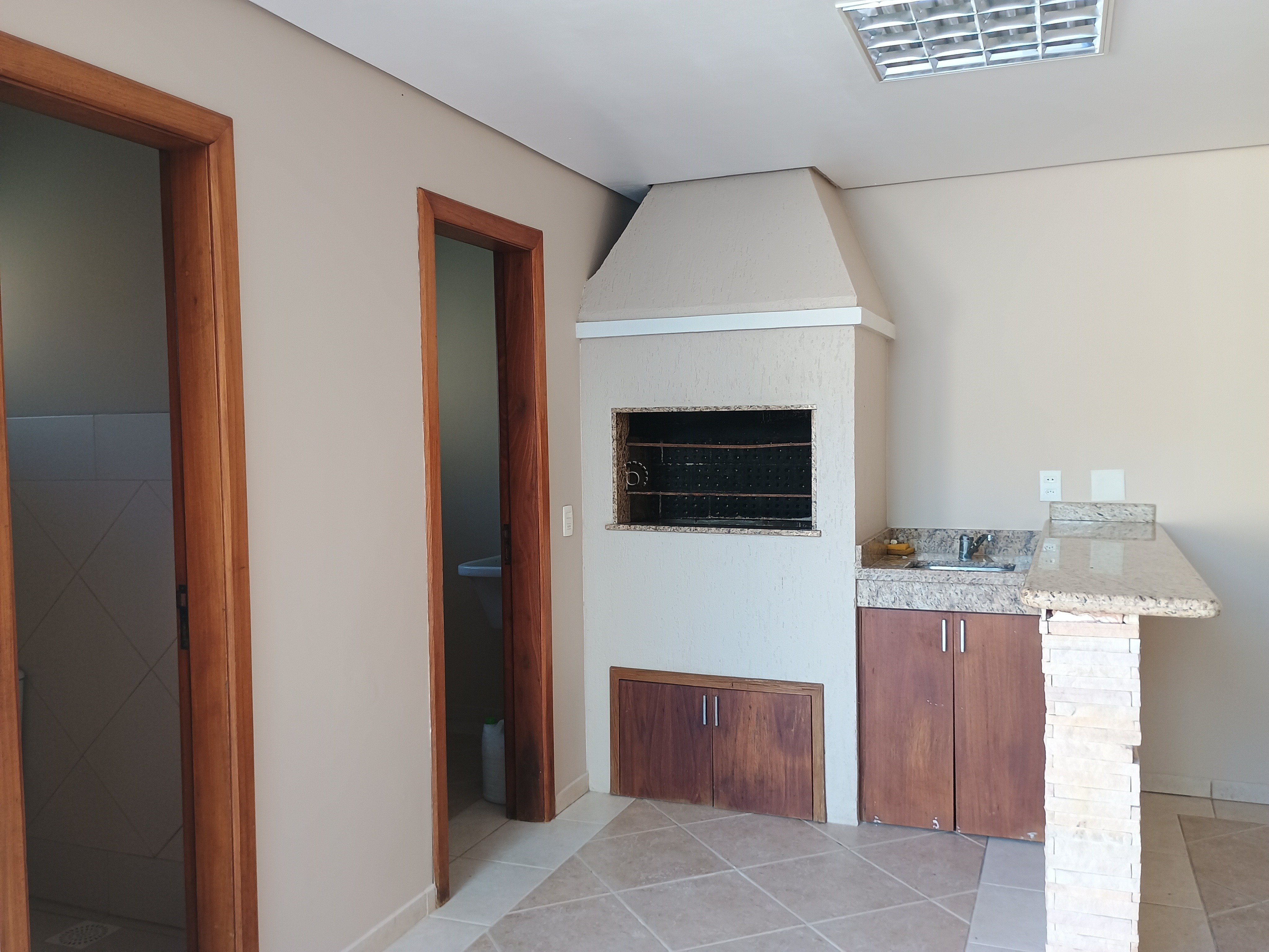 Casa à venda com 197m², 3 quartos, 1 suíte, 2 vagas no bairro Hípica em Porto Alegre - Foto 22