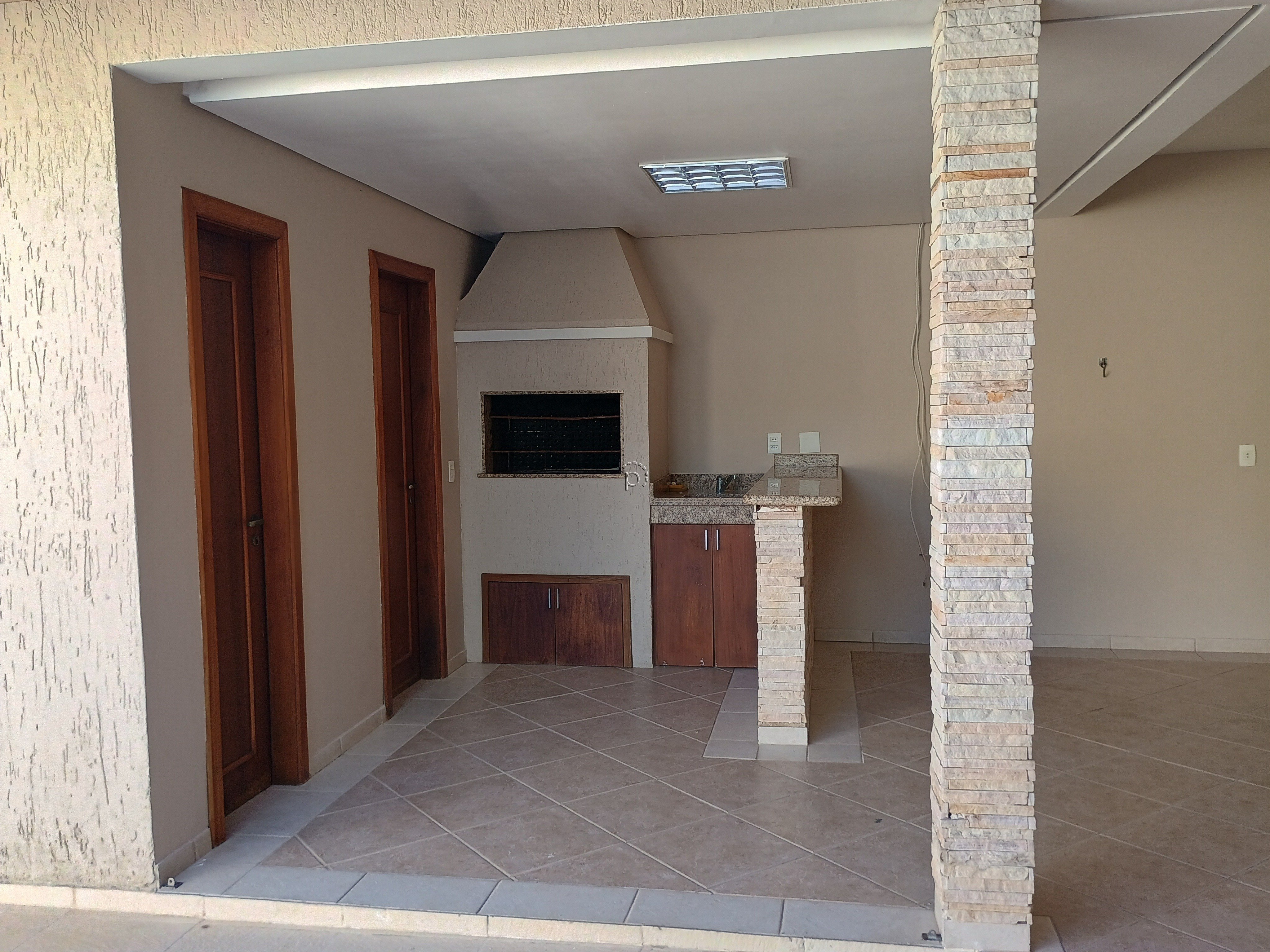 Casa à venda com 197m², 3 quartos, 1 suíte, 2 vagas no bairro Hípica em Porto Alegre - Foto 23