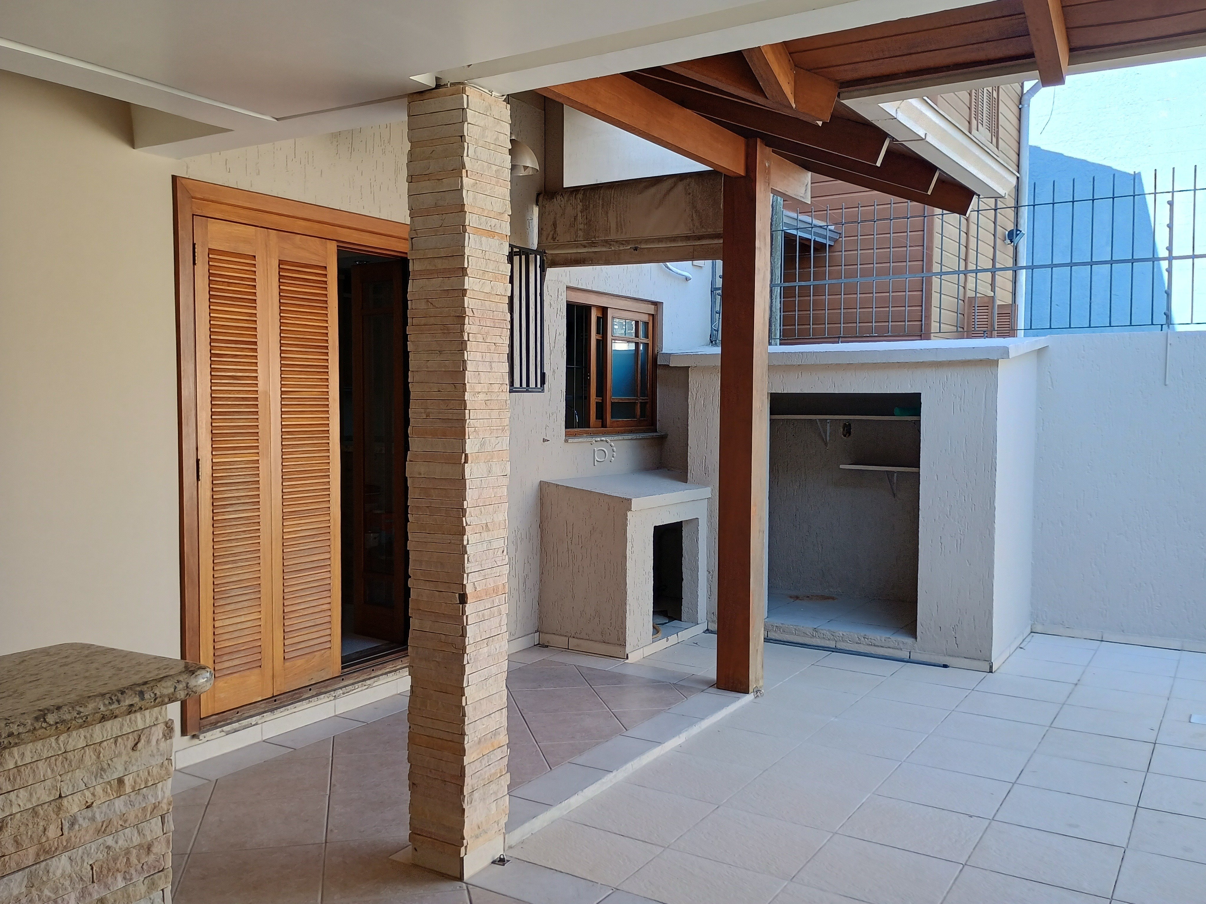 Casa à venda com 197m², 3 quartos, 1 suíte, 2 vagas no bairro Hípica em Porto Alegre - Foto 25