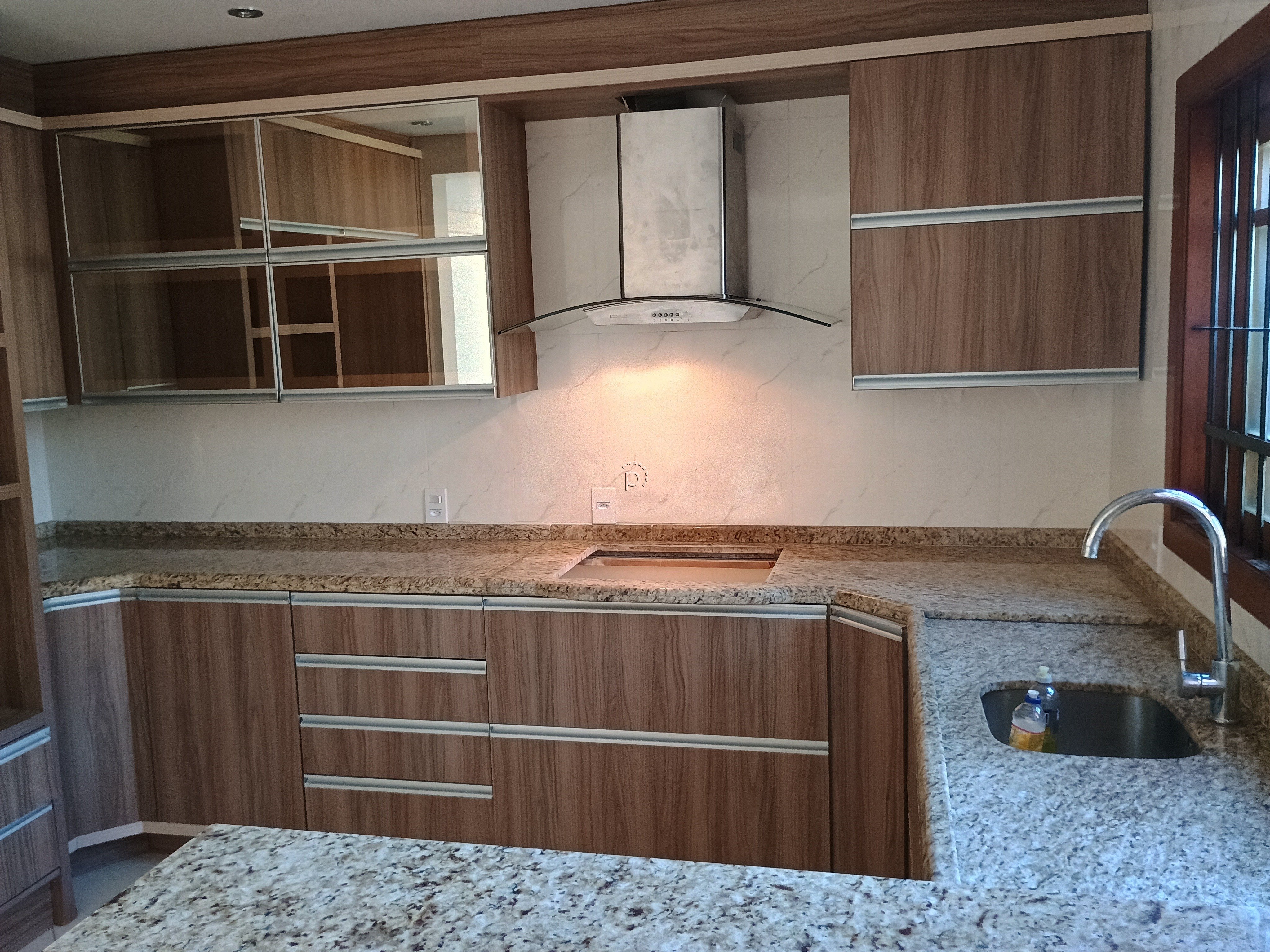 Casa à venda com 197m², 3 quartos, 1 suíte, 2 vagas no bairro Hípica em Porto Alegre - Foto 8