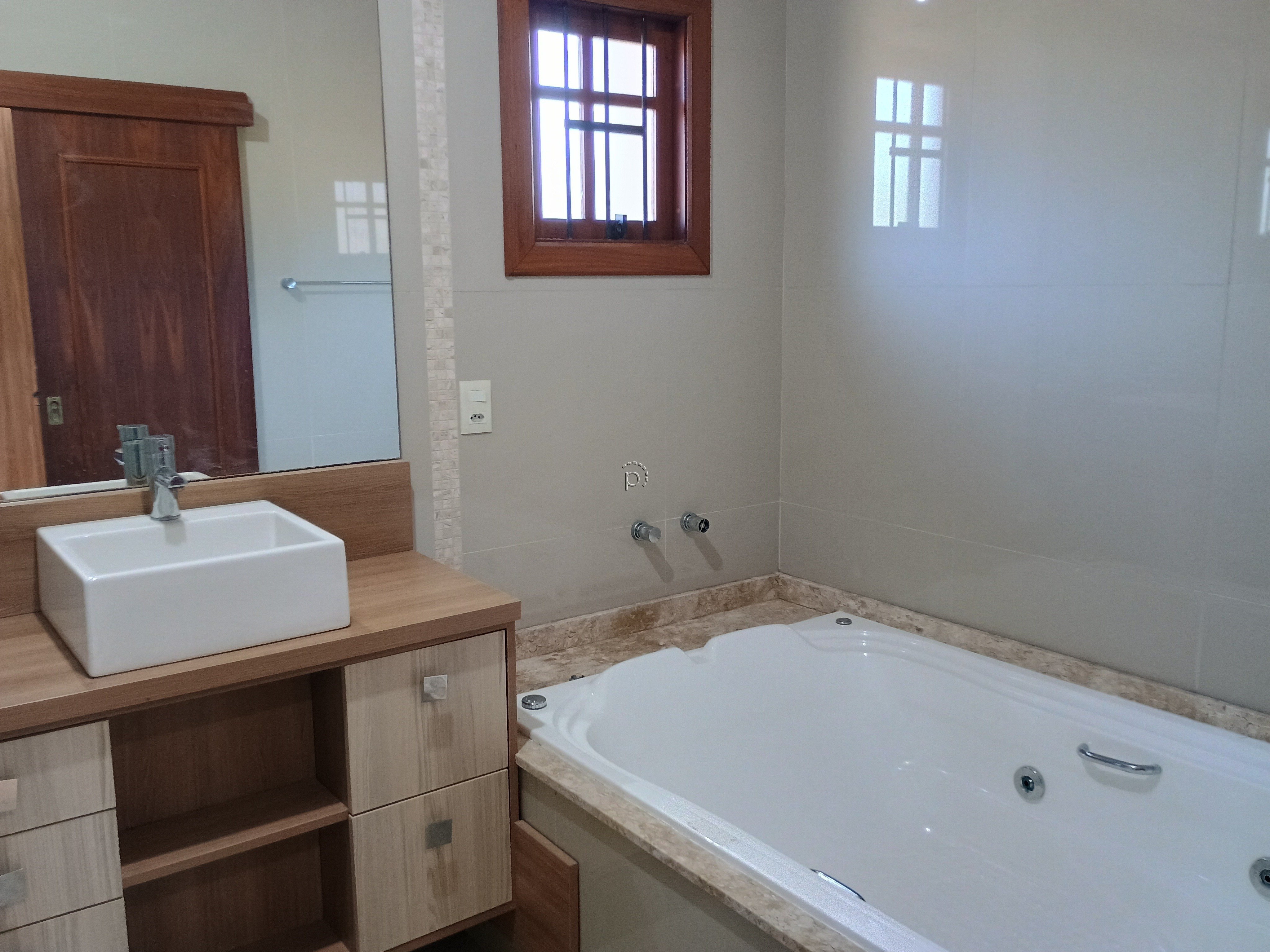 Casa à venda com 197m², 3 quartos, 1 suíte, 2 vagas no bairro Hípica em Porto Alegre - Foto 15