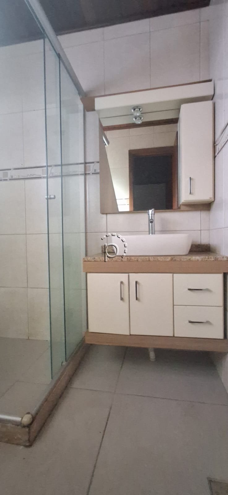 Casa para alugar com 159m², 3 quartos, 3 vagas no bairro Cavalhada em Porto Alegre - Foto 34