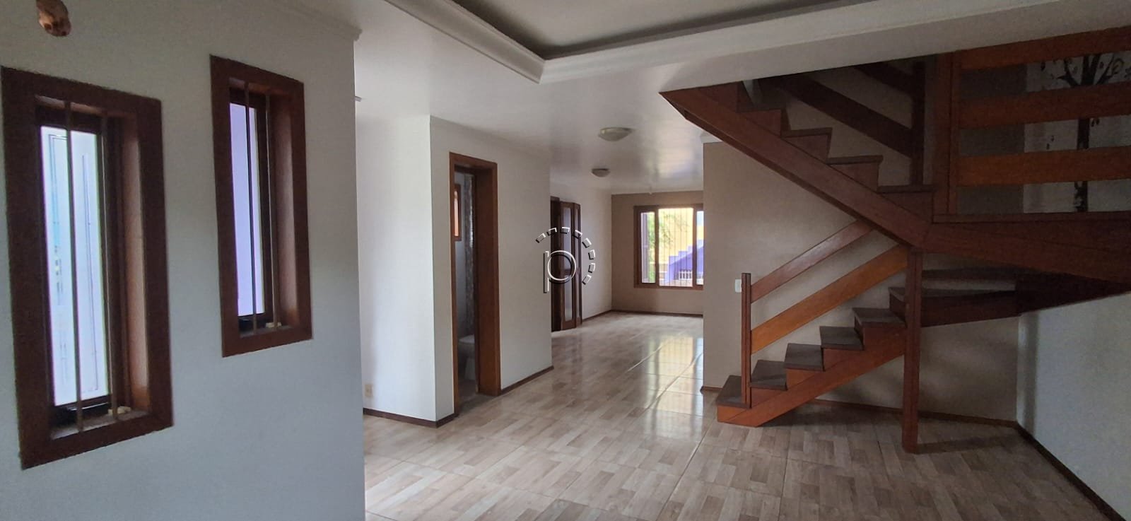 Casa para alugar com 159m², 3 quartos, 3 vagas no bairro Cavalhada em Porto Alegre - Foto 7