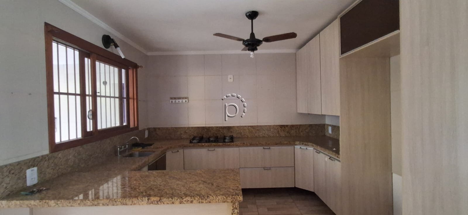 Casa para alugar com 159m², 3 quartos, 3 vagas no bairro Cavalhada em Porto Alegre - Foto 15