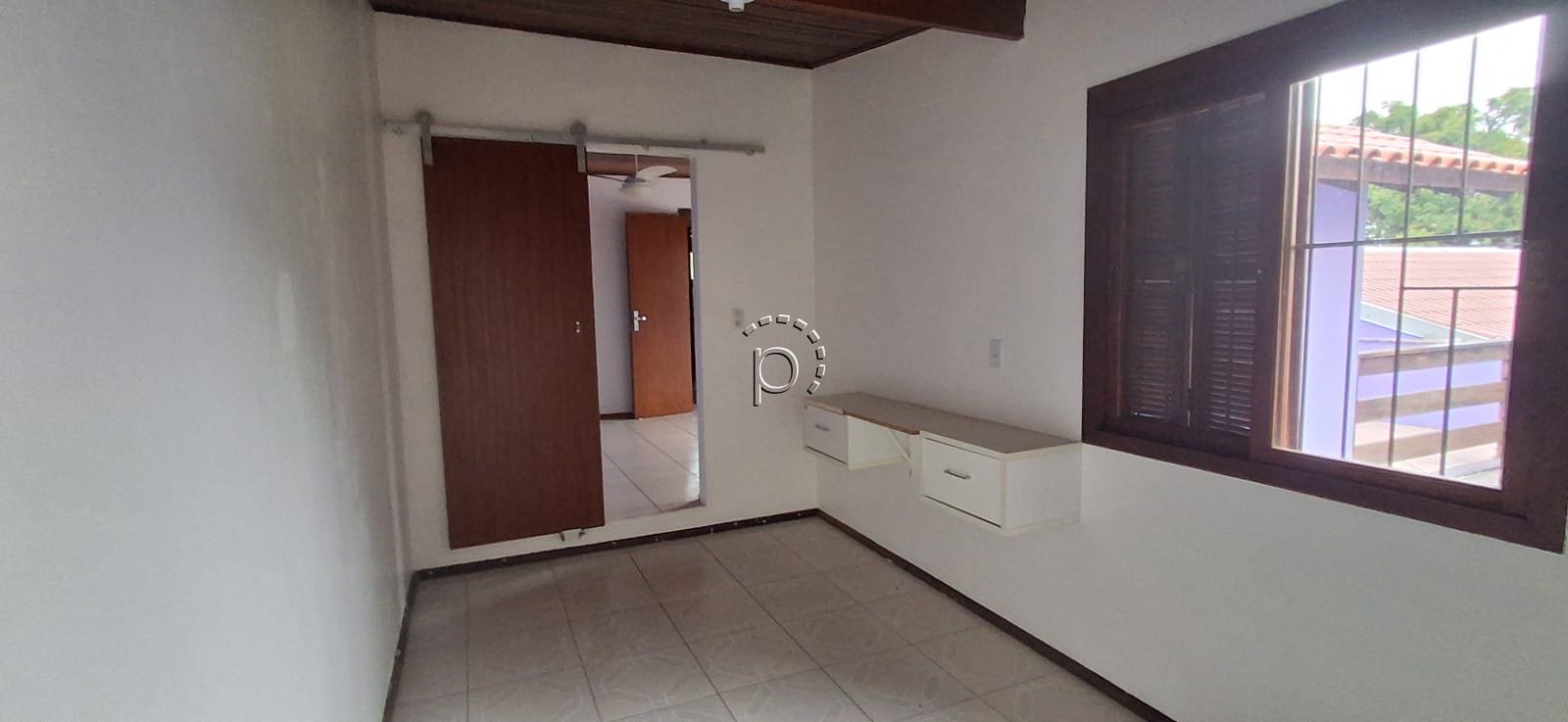 Casa para alugar com 159m², 3 quartos, 3 vagas no bairro Cavalhada em Porto Alegre - Foto 41