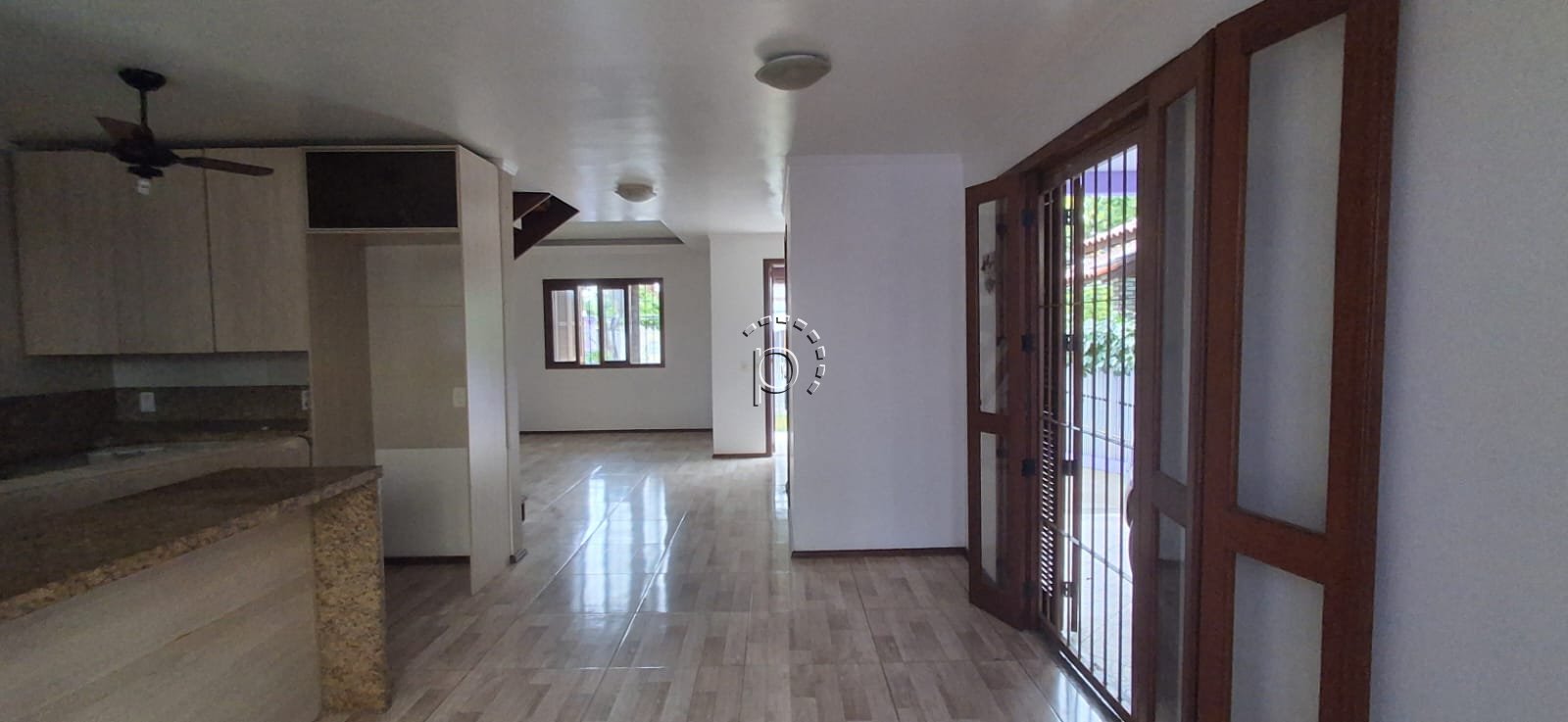 Casa para alugar com 159m², 3 quartos, 3 vagas no bairro Cavalhada em Porto Alegre - Foto 52