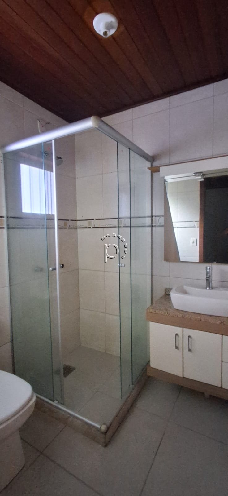 Casa para alugar com 159m², 3 quartos, 3 vagas no bairro Cavalhada em Porto Alegre - Foto 32