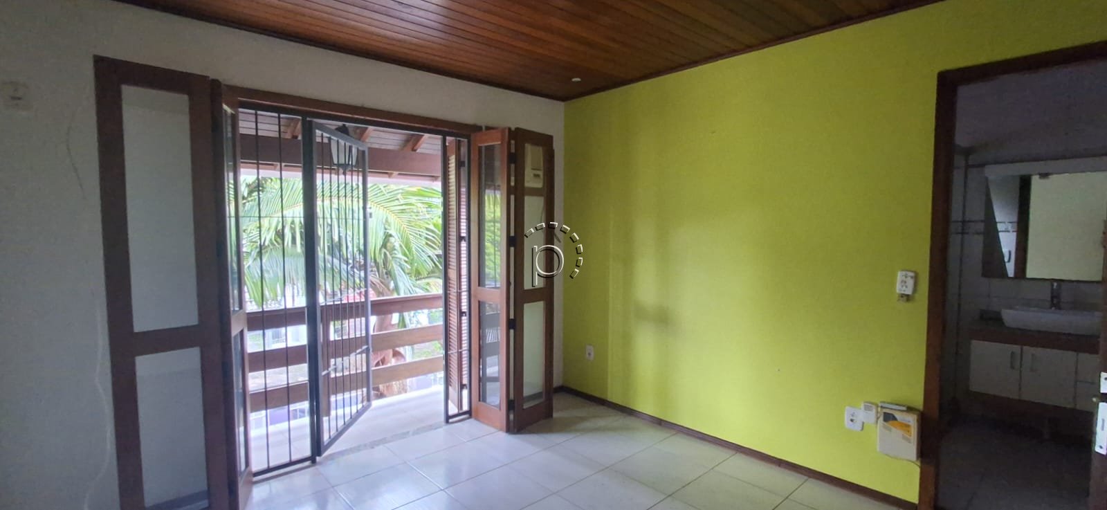 Casa para alugar com 159m², 3 quartos, 3 vagas no bairro Cavalhada em Porto Alegre - Foto 29