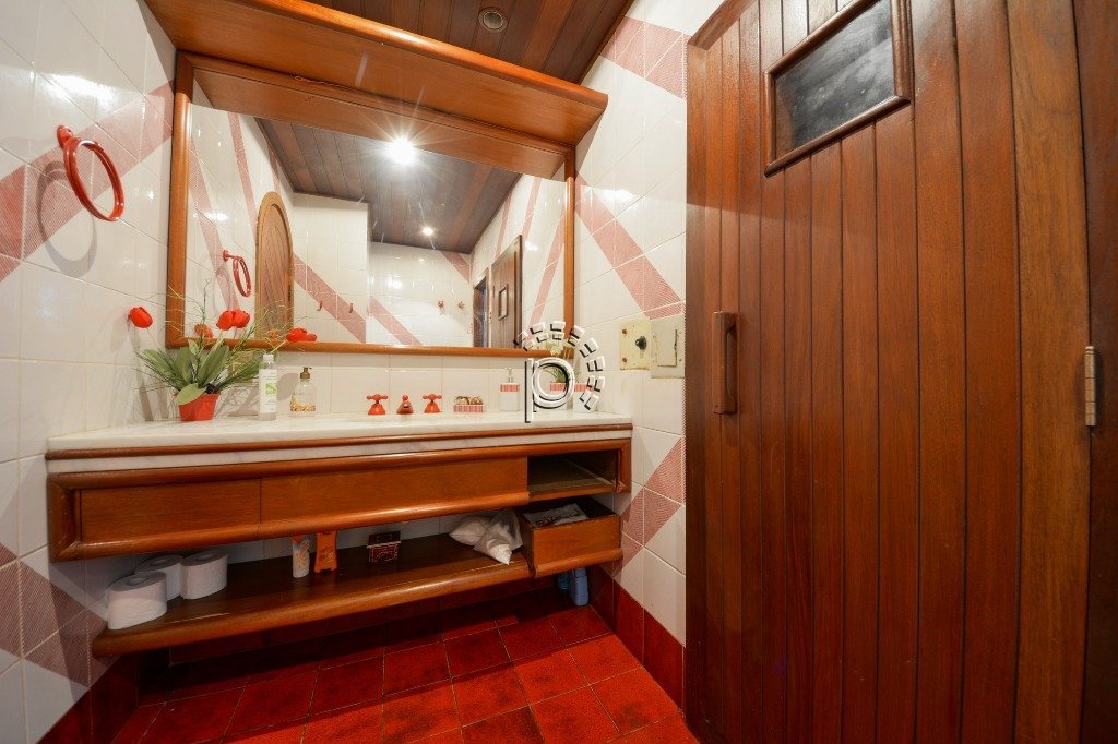 Casa Comercial para alugar com 645m², 4 quartos, 8 vagas no bairro Tristeza em Porto Alegre - Foto 14