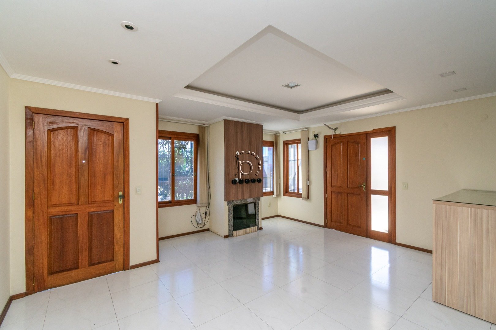 Casa para alugar com 115m², 3 quartos, 3 suítes, 3 vagas no bairro Hípica em Porto Alegre - Foto 2