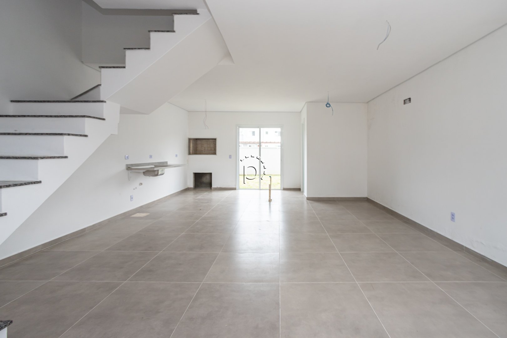 Casa em Condomínio à venda com 103m², 3 quartos, 1 suíte, 1 vaga no bairro Campo Novo em Porto Alegre