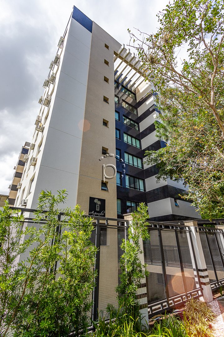 Apartamento à venda com 74m², 3 quartos, 1 suíte, 2 vagas no bairro Tristeza em Porto Alegre