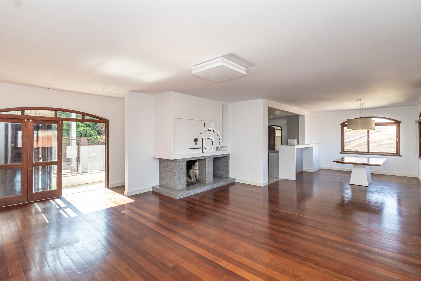 Casa para alugar com 648m², 5 quartos no bairro Setimo Céu em Porto Alegre