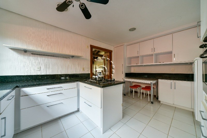 Casa em Condomínio para alugar com 484m², 4 quartos no bairro Terra Ville em Porto Alegre - Foto 26