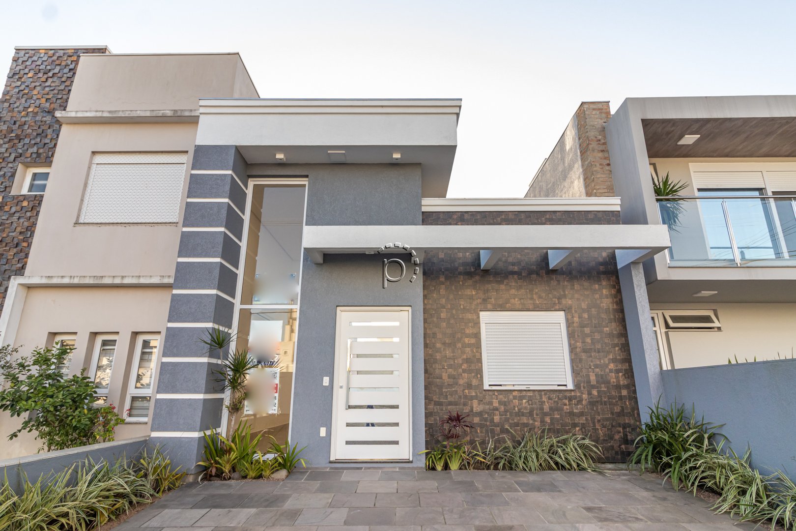 Casa em Condomínio à venda com 100m², 3 quartos, 1 suíte, 2 vagas no bairro Hípica em Porto Alegre