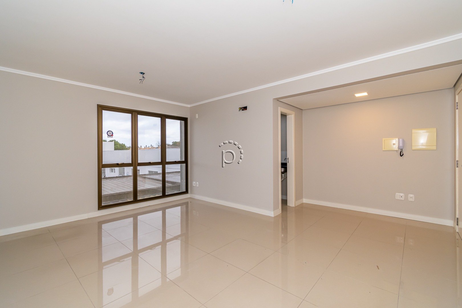 Sala à venda com 28m², 1 vaga no bairro Tristeza em Porto Alegre