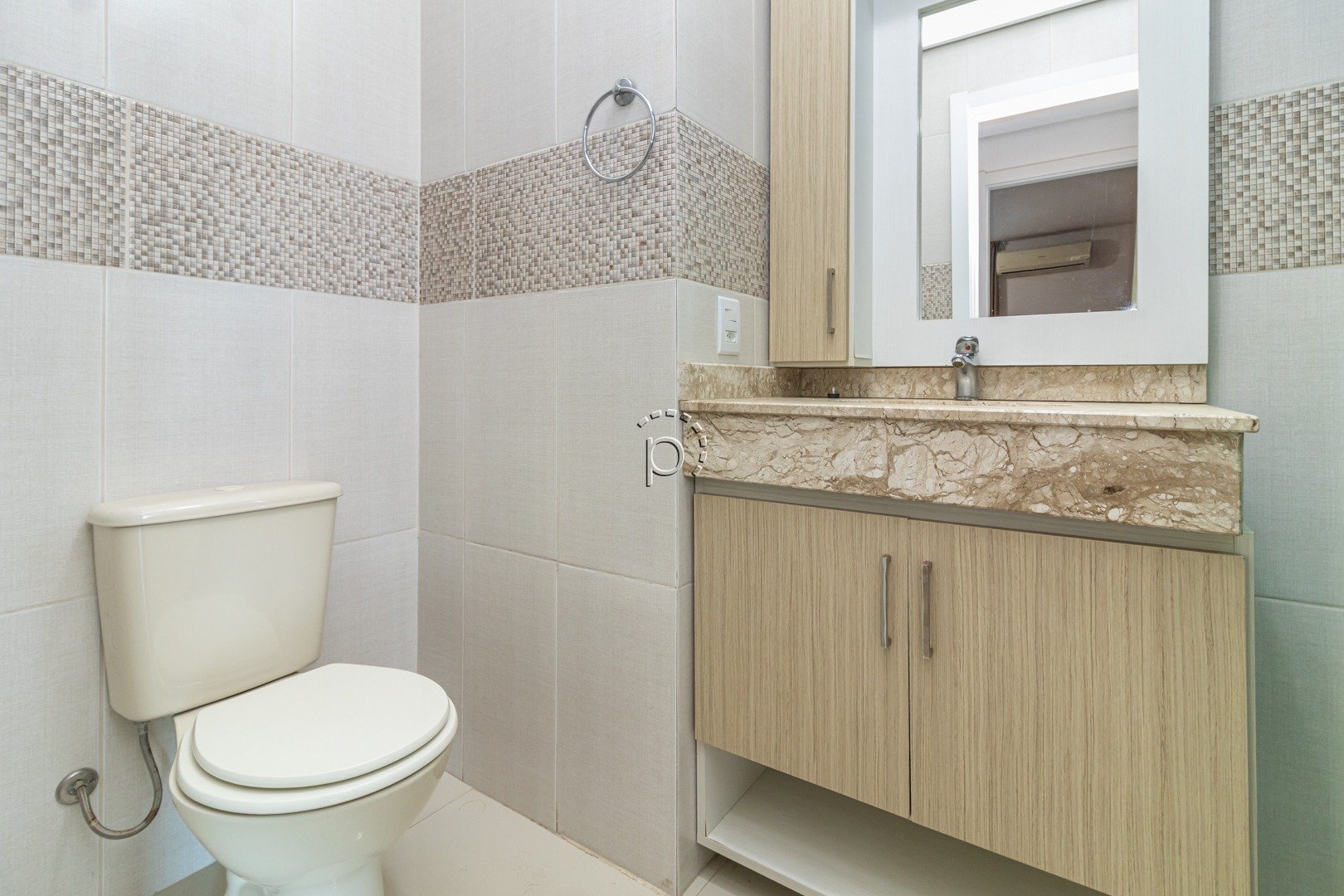 Casa para alugar com 308m², 2 quartos, 1 suíte no bairro Hípica em Porto Alegre - Foto 9