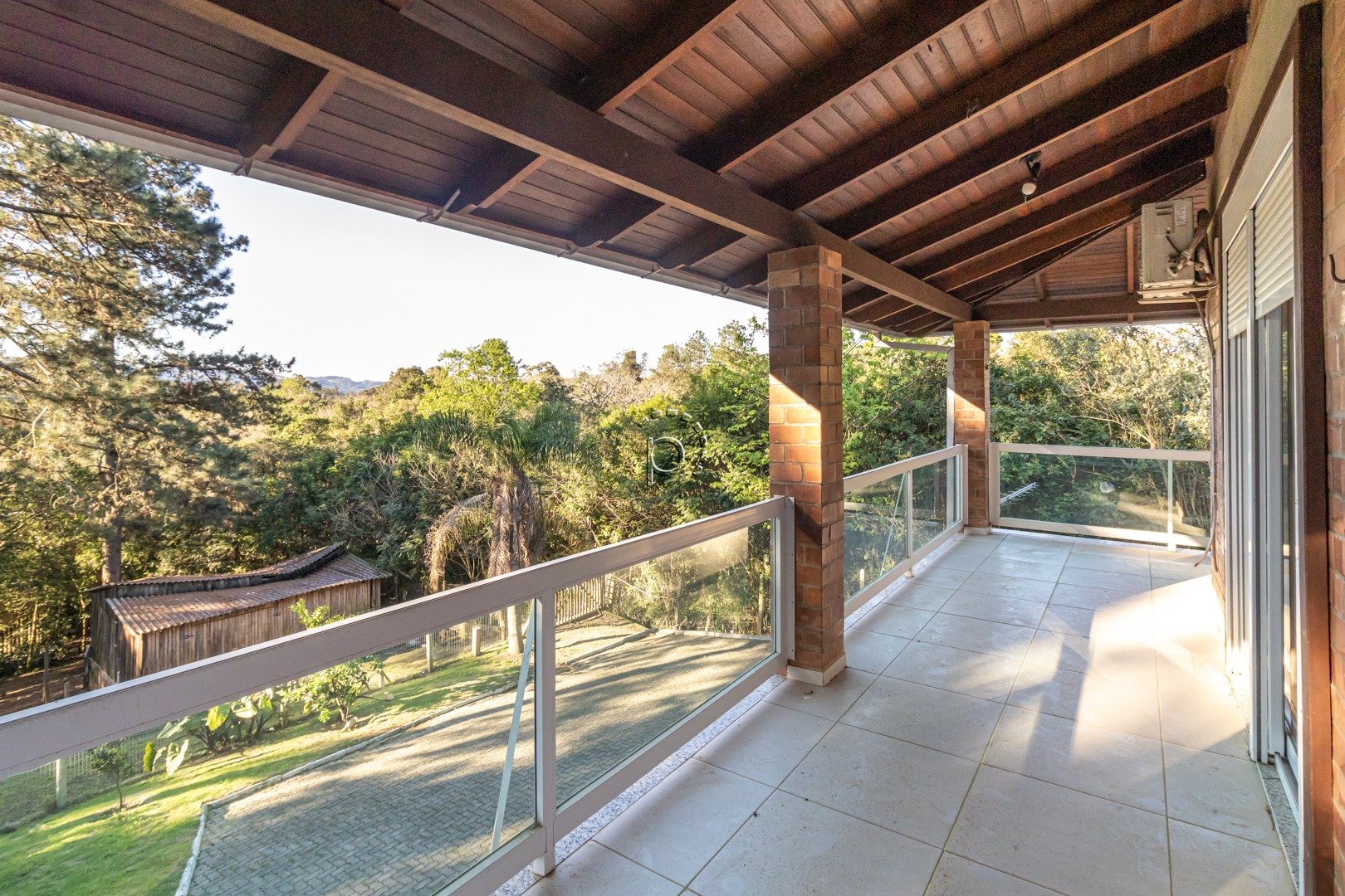 Casa para alugar com 308m², 2 quartos, 1 suíte no bairro Hípica em Porto Alegre - Foto 18