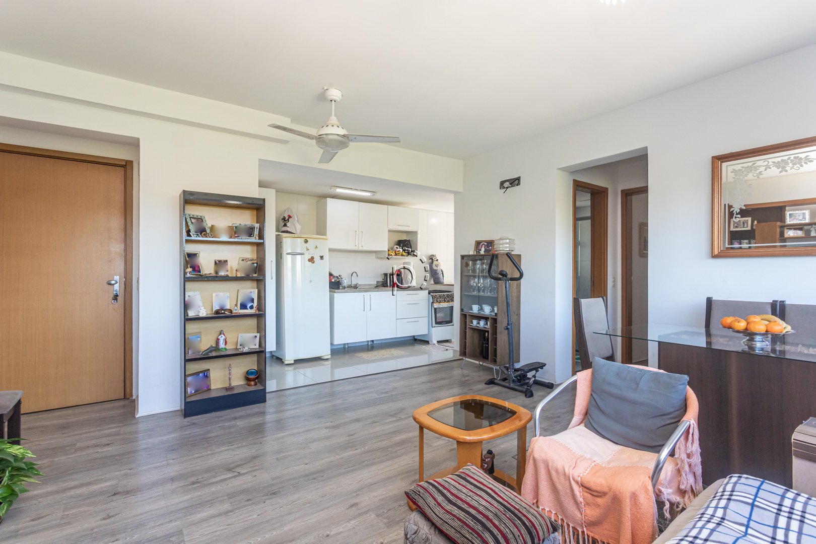 Apartamento à venda com 66m², 2 quartos, 1 suíte, 1 vaga no bairro Tristeza em Porto Alegre