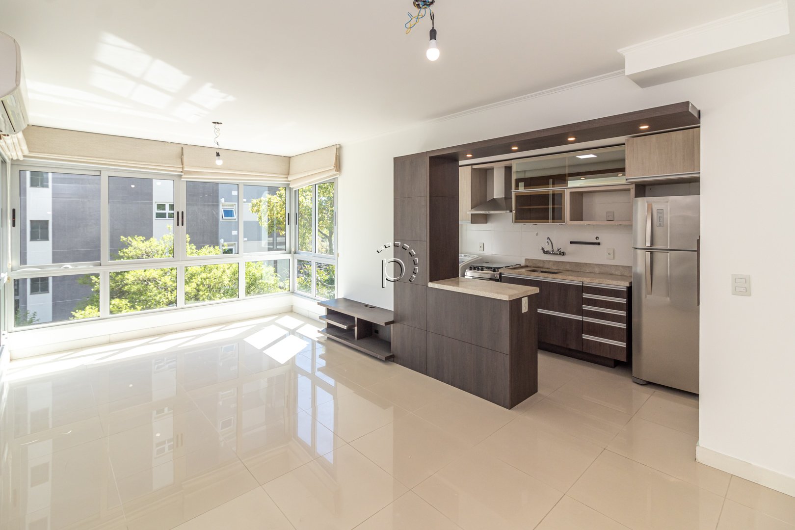 Apartamento à venda com 69m², 2 quartos, 1 suíte, 1 vaga no bairro Tristeza em Porto Alegre
