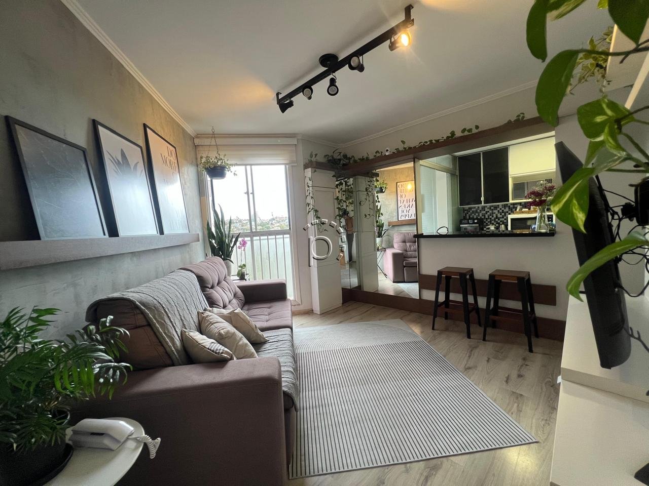 Apartamento à venda com 56m², 2 quartos, 1 vaga no bairro Cristal em Porto Alegre