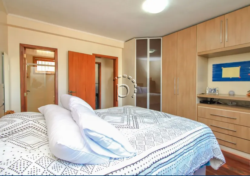 Casa à venda com 306m², 3 quartos, 1 suíte, 3 vagas no bairro Tristeza em Porto Alegre - Foto 11