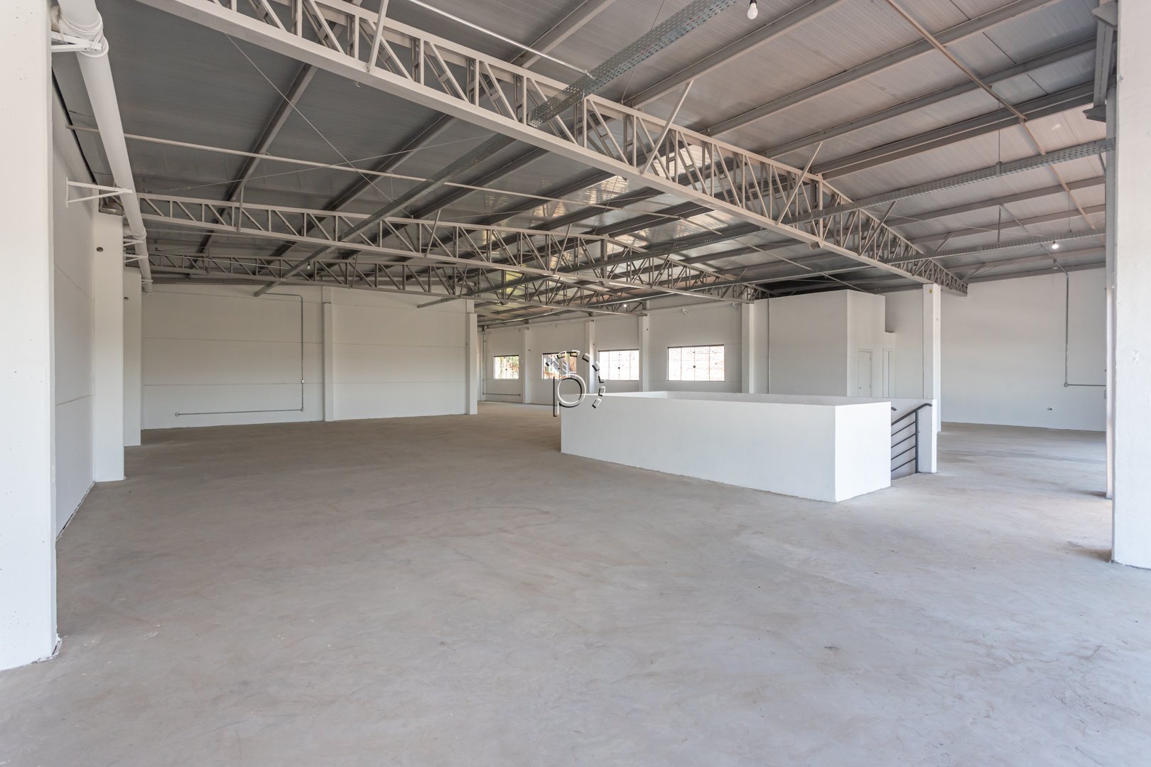 Loja para alugar com 373m² no bairro Cavalhada em Porto Alegre - Foto 4