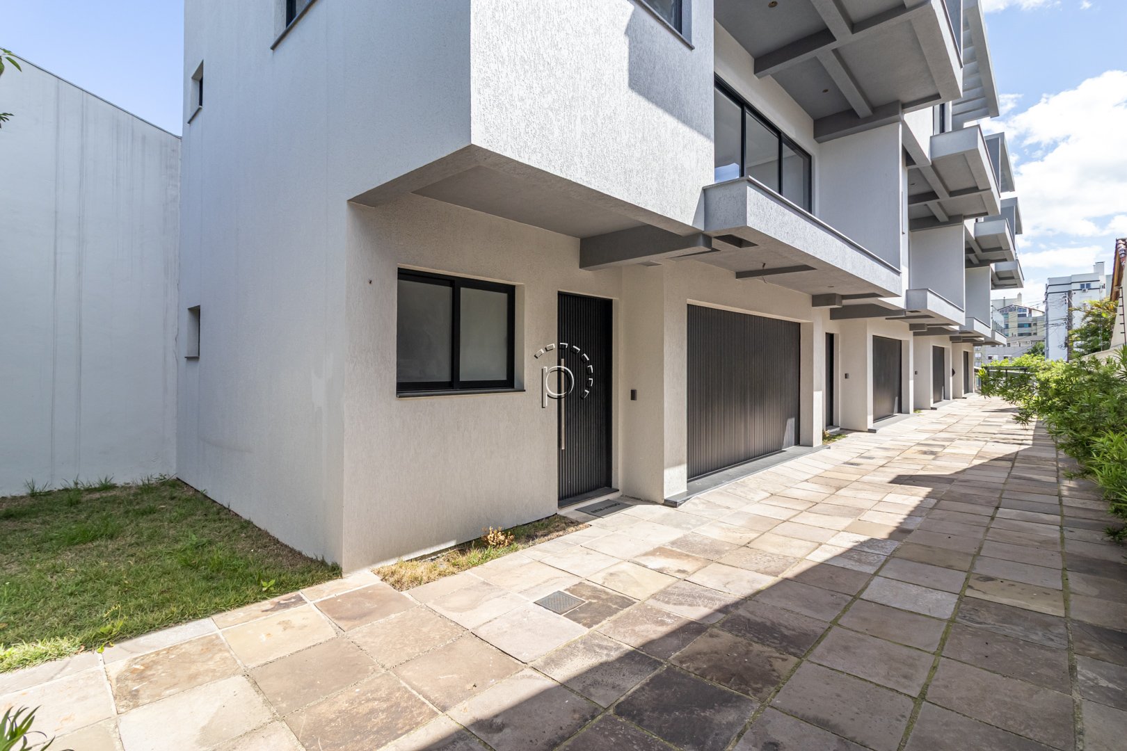 Casa em Condomínio à venda com 177m², 3 quartos, 3 suítes, 2 vagas no bairro Tristeza em Porto Alegre